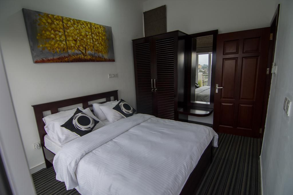 Cozy Sea View Luxury Apartment, Fully Furnished, 2 Bedrooms, 2 Bathrooms Dehiwala-Mount Lavinia Esterno foto